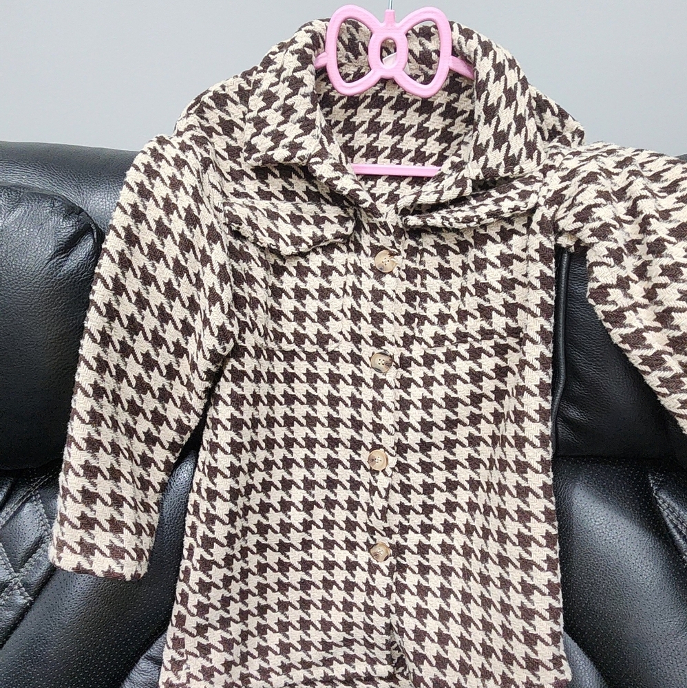 Button-Up Jacket - Picture 2 of 6